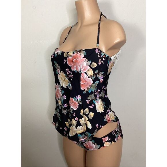 New. BECCA floral tankini set. L-top/XL-bottom. Retails $149 - Picture 6 of 11
